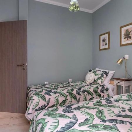 אתונה Artistic Apt In Vibrant Gazi With Large Terrace By Ghh מראה חיצוני תמונה
