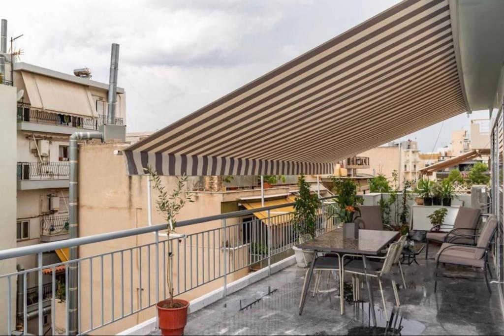 אתונה Artistic Apt In Vibrant Gazi With Large Terrace By Ghh מראה חיצוני תמונה