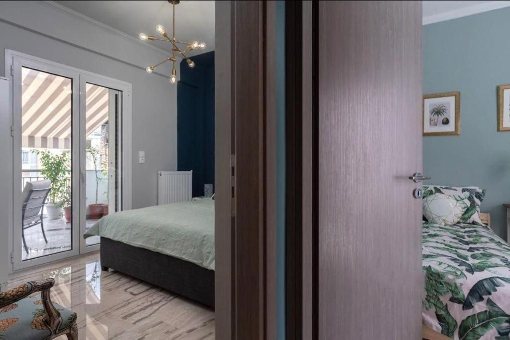אתונה Artistic Apt In Vibrant Gazi With Large Terrace By Ghh מראה חיצוני תמונה